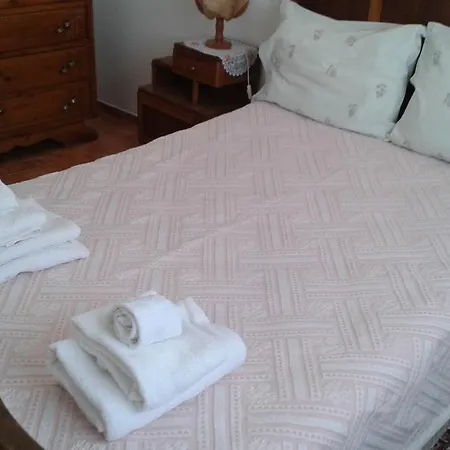 Casa Amarela * לאגוּ‏ש