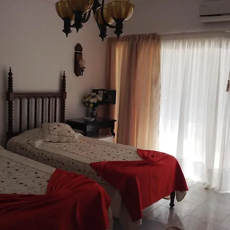 בית הארחה Casa Amarela *