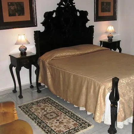 בית הארחה Casa Amarela