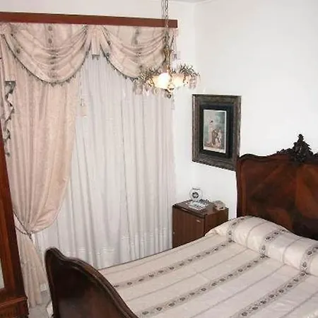 בית הארחה Casa Amarela